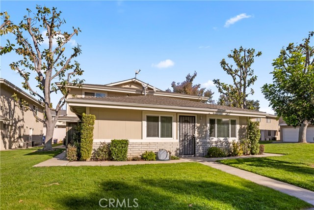 Detail Gallery Image 2 of 26 For 2451 College, La Verne,  CA 91750 - 2 Beds | 1 Baths