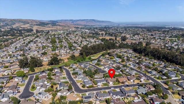 5435 Del Norte Way, Santa Maria CA: https://media.crmls.org/medias/e2dfb827-e0cd-442a-b207-f8da8bf7095d.jpg
