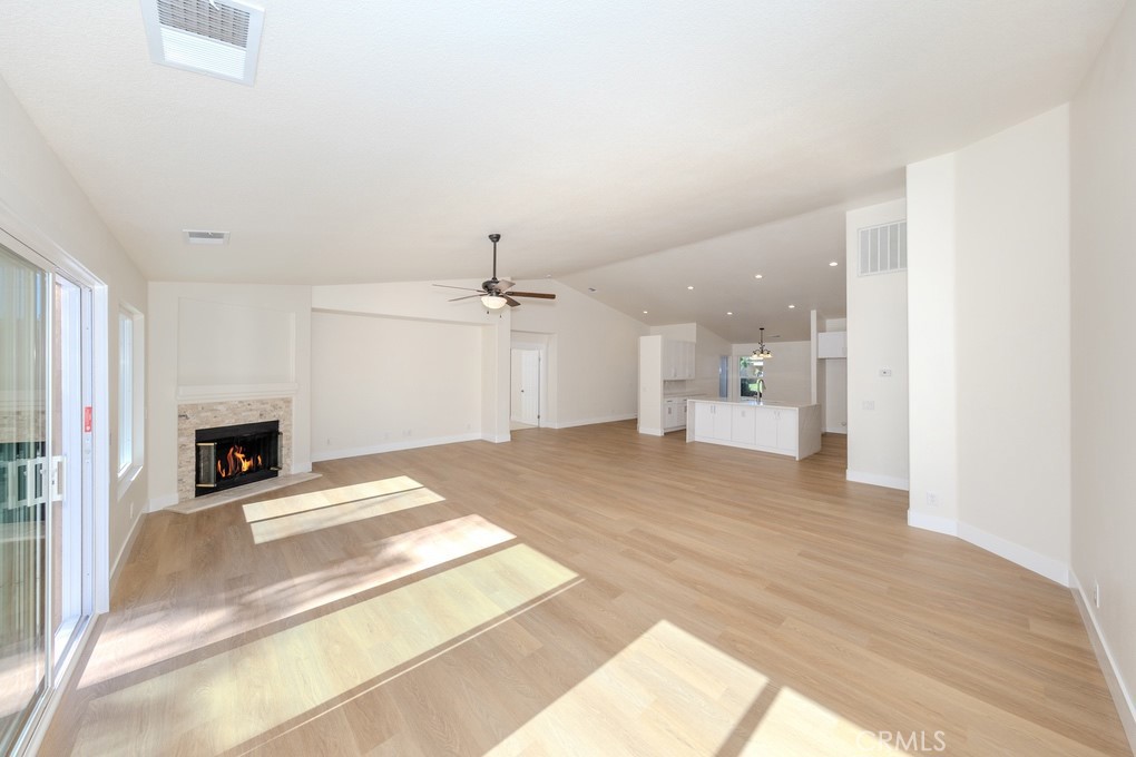 MLS #OC25164195 image #23