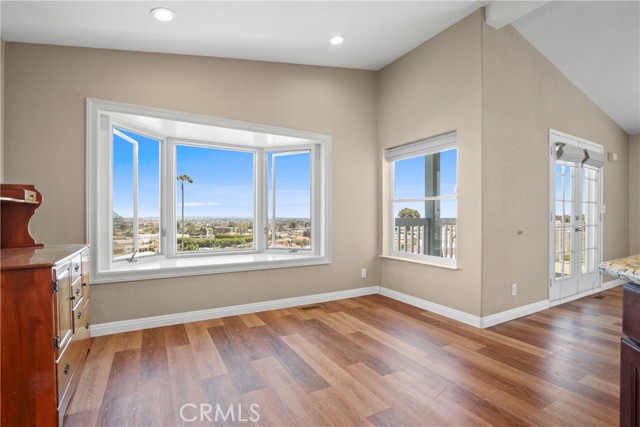 2550 Pacific Coast, Torrance CA: https://media.crmls.org/medias/e2e06ea4-e20c-43d8-a16b-c517ab5a495d.jpg