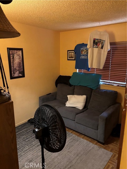 1065 Bascomb, Riverside CA: https://media.crmls.org/medias/e2e099e1-7b94-4fba-a99d-4fbcb89e1b1d.jpg