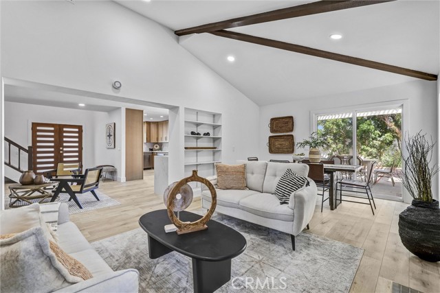 23881 Gates Street, Lake Forest CA: https://media.crmls.org/medias/e2e1c584-c1e9-4873-b331-b4e6fc2b7d1f.jpg