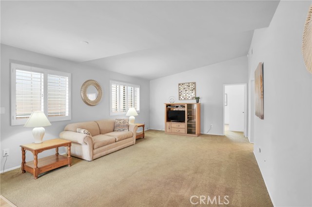 Detail Gallery Image 10 of 34 For 28325 Calle Lustrosos, Menifee,  CA 92585 - 2 Beds | 2 Baths