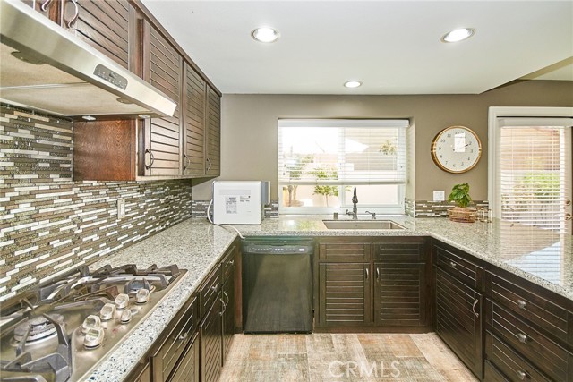 19 Las Cruces, Irvine CA: https://media.crmls.org/medias/e2e27cba-465f-4677-98e2-ce0444d48827.jpg