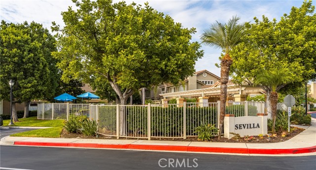 2461 Calle Montella, Tustin CA: https://media.crmls.org/medias/e2e29d16-ac7f-4d10-b065-8e451ab4c4fa.jpg