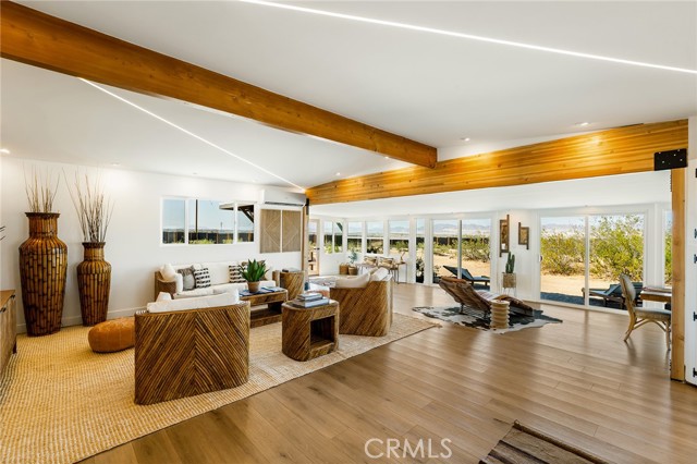 70315 Indian Trail, 29 Palms CA: https://media.crmls.org/medias/e2e2e3aa-2e3f-406b-b4b9-20b38bc3141e.jpg