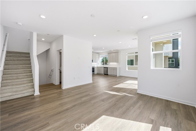 Detail Gallery Image 14 of 31 For 9427 N Sepulveda Blvd. #5,  North Hills,  CA 91343 - 3 Beds | 2/1 Baths