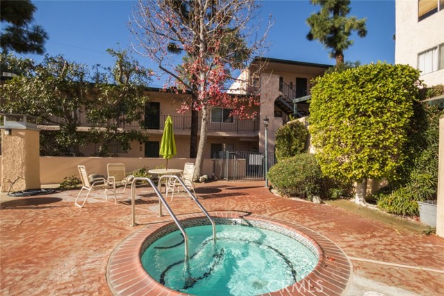 Detail Gallery Image 33 of 38 For 2940 N Verdugo Rd #321,  Glendale,  CA 91208 - 2 Beds | 2 Baths