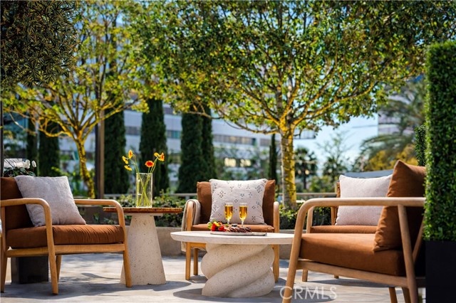 Detail Gallery Image 2 of 16 For 9 Macarthur Place #403,  Santa Ana,  CA 92707 - 1 Beds | 1 Baths