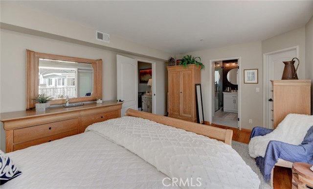 Detail Gallery Image 23 of 41 For 417 Crest Dr, Manhattan Beach,  CA 90266 - 3 Beds | 3/1 Baths