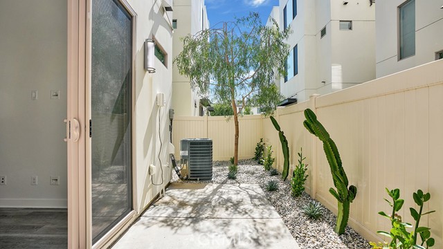 Detail Gallery Image 36 of 45 For 41 Ebb Tide, Newport Beach,  CA 92663 - 4 Beds | 3/1 Baths