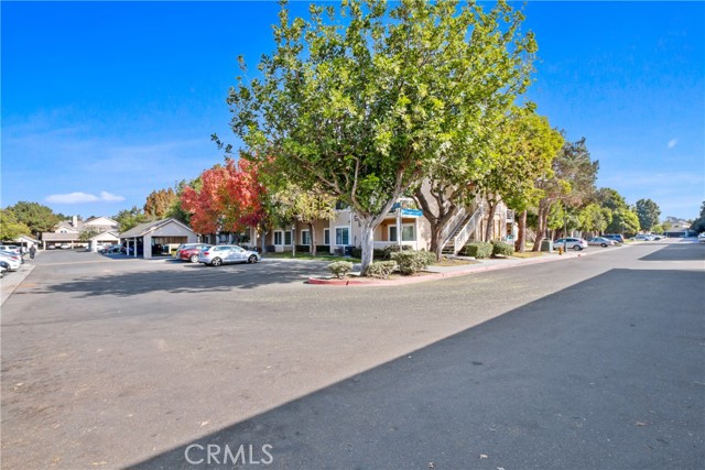 Detail Gallery Image 8 of 11 For 8806 Chelmsford Way a,  Inglewood,  CA 90305 - 2 Beds | 1 Baths