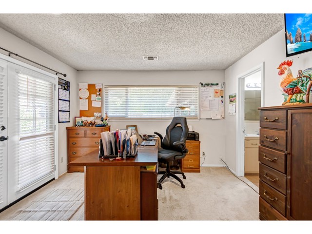 5400 Carrizo Road, Atascadero CA: https://media.crmls.org/medias/e2e56e6a-0869-428e-a72f-3b5b10e62817.jpg
