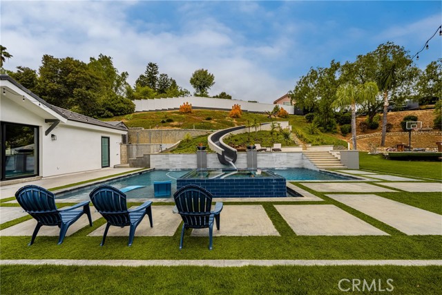 21290 Clear Haven Drive, Yorba Linda CA: https://media.crmls.org/medias/e2e5f562-f741-43e1-ab0d-69bf469e6b3d.jpg