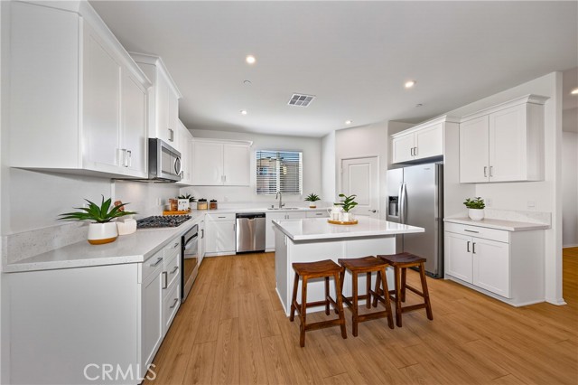 Detail Gallery Image 13 of 42 For 420 via Milano, Cathedral City,  CA 92234 - 3 Beds | 2 Baths