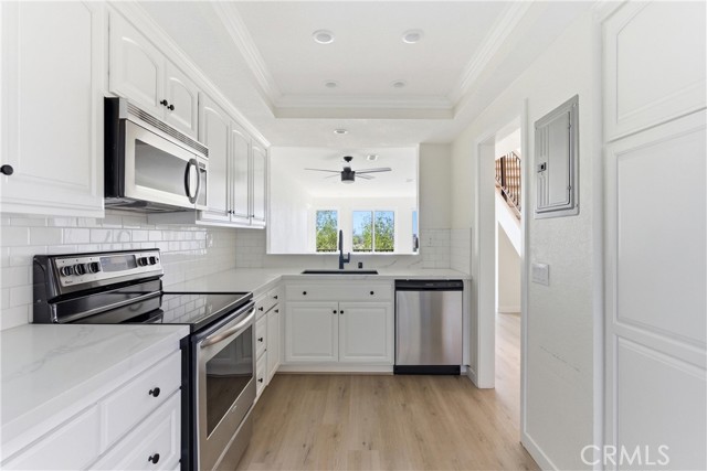 Detail Gallery Image 12 of 41 For 1095 Mesa Bluff, Costa Mesa,  CA 92627 - 2 Beds | 2/1 Baths