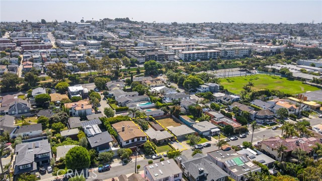 1850 Valley Park Avenue, Hermosa Beach, California 90254, 3 Bedrooms Bedrooms, ,1 BathroomBathrooms,Residential,Sold,Valley Park,SB23101072