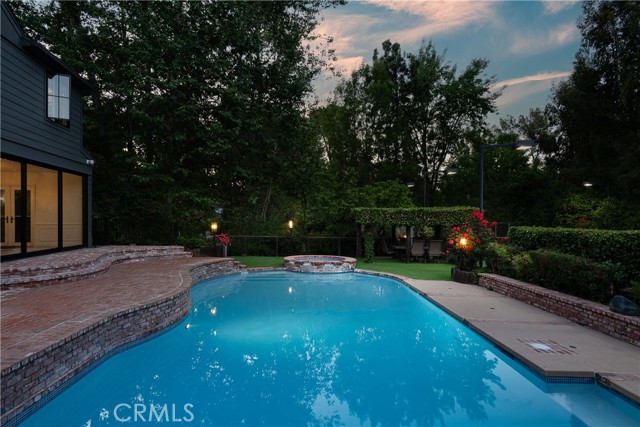 4851 Corbin Avenue, Tarzana CA: https://media.crmls.org/medias/e2e69595-7f7b-407b-b74b-ae53d98c9598.jpg