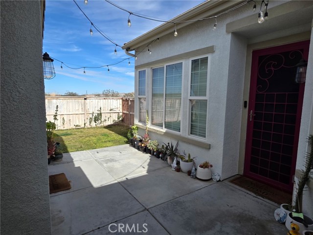 Detail Gallery Image 5 of 20 For 15895 Green Acres Ct, Victorville,  CA 92394 - 4 Beds | 2 Baths
