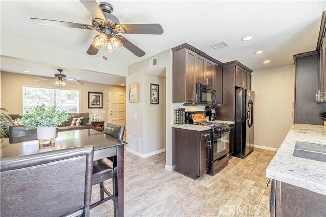 Detail Gallery Image 13 of 35 For 44156 30th St, Lancaster,  CA 93536 - 2 Beds | 2 Baths