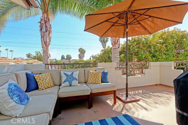 710 Irena Avenue, Redondo Beach, California 90277, 3 Bedrooms Bedrooms, ,2 BathroomsBathrooms,Residential,Sold,Irena,SB15148853