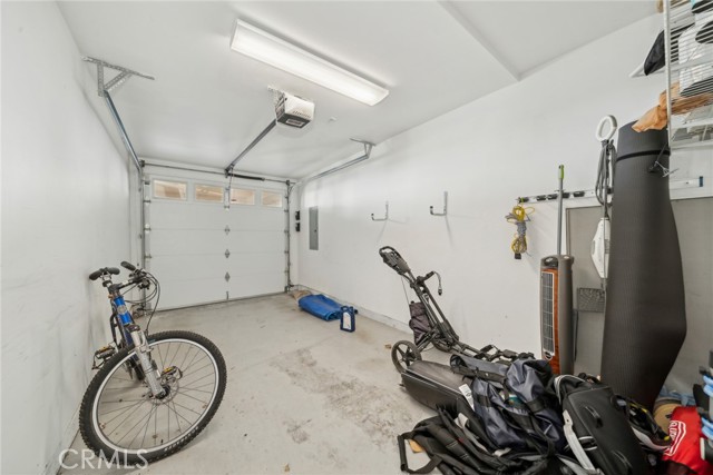 Detail Gallery Image 23 of 24 For 417 1/2 Poinsettia Ave, Corona Del Mar,  CA 92625 - 2 Beds | 2/1 Baths