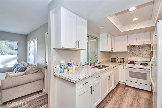 Detail Gallery Image 7 of 20 For 6204 Hartford Rd #203,  Yorba Linda,  CA 92887 - 2 Beds | 2 Baths