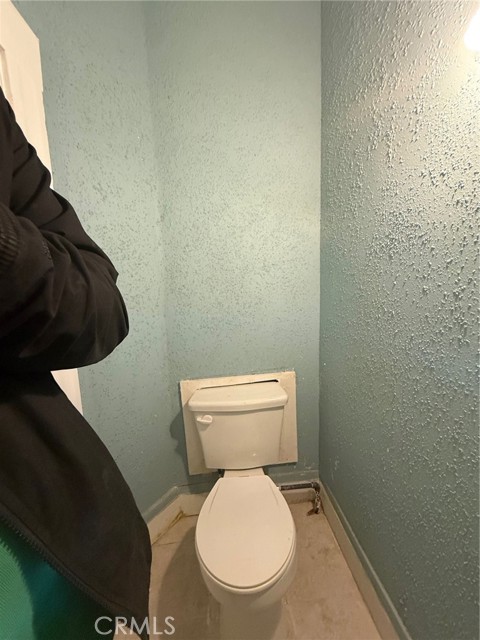 Detail Gallery Image 8 of 20 For 860 W 54th, Los Angeles,  CA 90037 - – Beds | – Baths