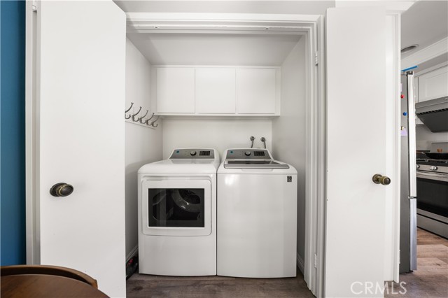 11 Palos, Irvine CA: https://media.crmls.org/medias/e2eb5c39-f255-4807-8ef3-f868f3ddf475.jpg