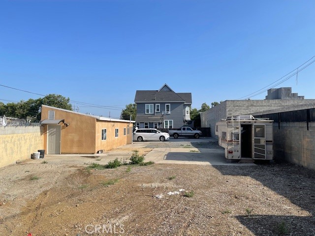 1531 W Holt Avenue, Pomona CA: https://media.crmls.org/medias/e2eba891-6fed-4e4d-893d-24bee57f2b5d.jpg
