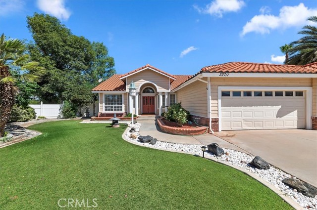 22711 Pebblestone Drive, Nuevo CA: https://media.crmls.org/medias/e2ebaab8-b44c-4201-8ea1-95fae6624193.jpg