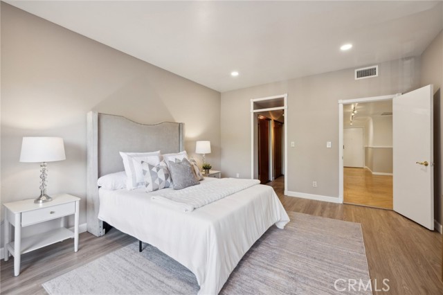 Detail Gallery Image 17 of 39 For 832 Palm Ave #202,  West Hollywood,  CA 90069 - 2 Beds | 2 Baths