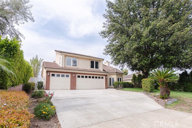 49 W La Sierra Drive, Arcadia CA: https://media.crmls.org/medias/e2ec8f84-0e6c-46c7-a0e0-d117c52ad356.jpg