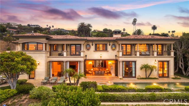 64 Laurel Drive, Rancho Palos Verdes CA: https://media.crmls.org/medias/e2ed2c75-54f4-4d83-bf46-a213f68792a4.jpg