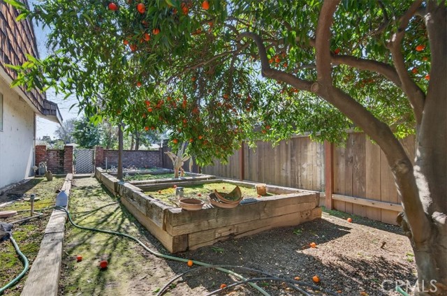 Detail Gallery Image 56 of 74 For 5867 E Club View, Fresno,  CA 93727 - 4 Beds | 2/1 Baths