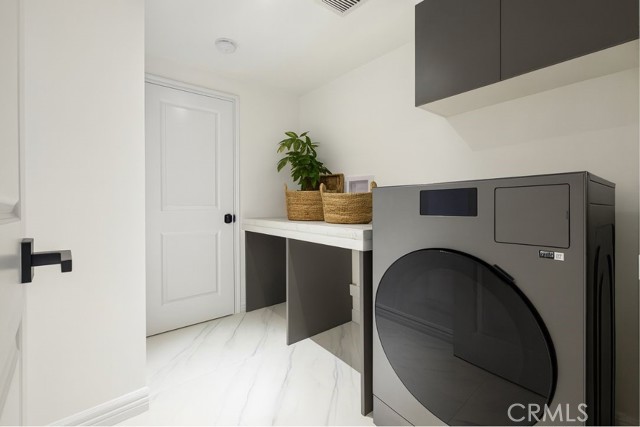 Detail Gallery Image 35 of 51 For 15631 Sunburst Ln, Huntington Beach,  CA 92647 - 5 Beds | 3/1 Baths