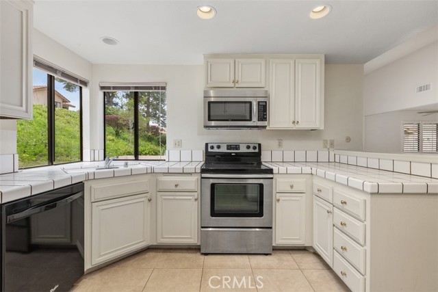 Detail Gallery Image 19 of 46 For 12855 via Moura, San Diego,  CA 92128 - 2 Beds | 2 Baths