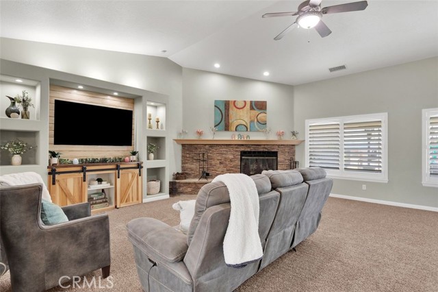 Detail Gallery Image 19 of 60 For 8833 Cataba Rd, Oak Hills,  CA 92344 - 4 Beds | 2/1 Baths