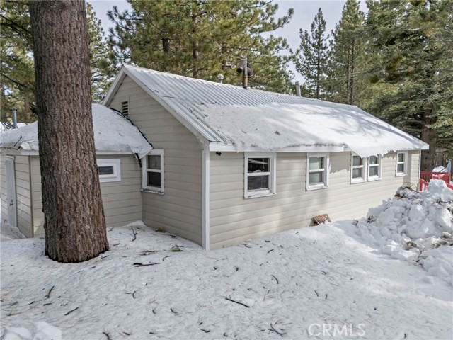 Detail Gallery Image 23 of 25 For 33424 Holcomb Creek Dr, Green Valley Lake,  CA 92341 - 2 Beds | 2 Baths