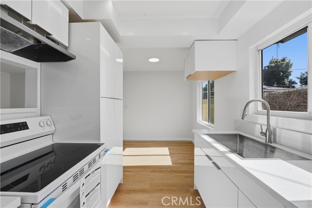 Detail Gallery Image 7 of 14 For 8659 Chestnut, South Gate,  CA 90280 - 2 Beds | 1 Baths