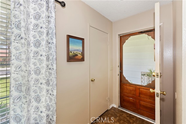 Detail Gallery Image 5 of 32 For 11711 Crystal Ave, Chino,  CA 91710 - 4 Beds | 2 Baths