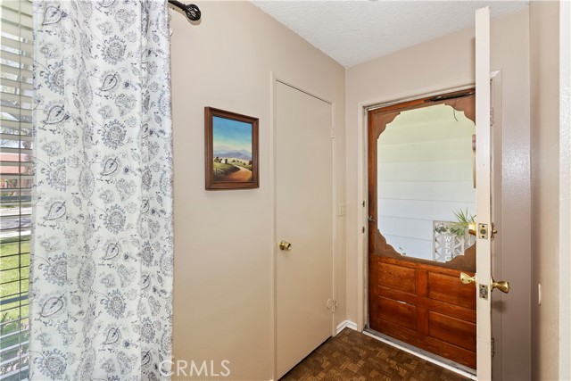 Detail Gallery Image 5 of 32 For 11711 Crystal Ave, Chino,  CA 91710 - 4 Beds | 2 Baths