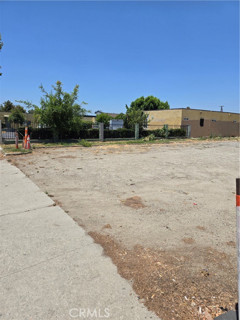 Image 22 of 47 For 855 Holt Avenue