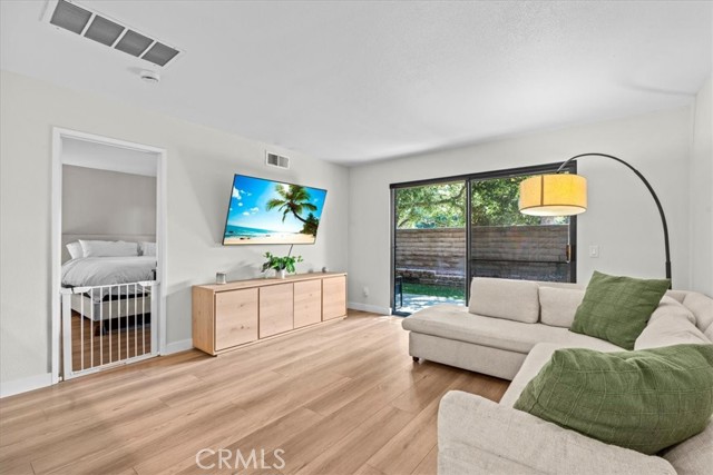 Detail Gallery Image 9 of 23 For 21324 Balsam Ln, Lake Forest,  CA 92630 - 2 Beds | 2 Baths