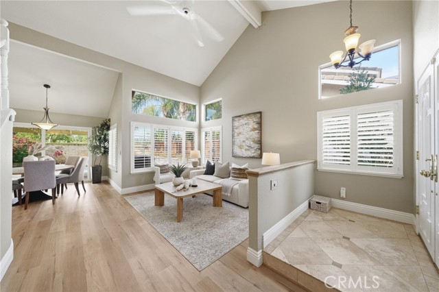 17350 Summer Oak Pl, Yorba Linda CA: https://media.crmls.org/medias/e2f11d7a-4563-44b8-bbfc-3f01b121123d.jpg
