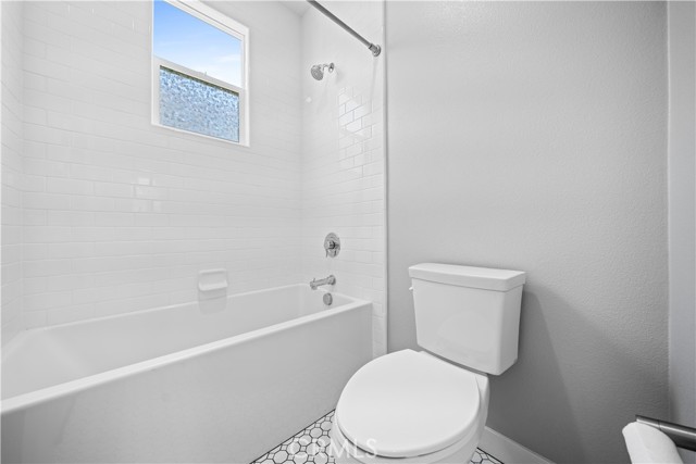 Detail Gallery Image 25 of 67 For 814 Beacon, Irvine,  CA 92618 - 3 Beds | 2/1 Baths