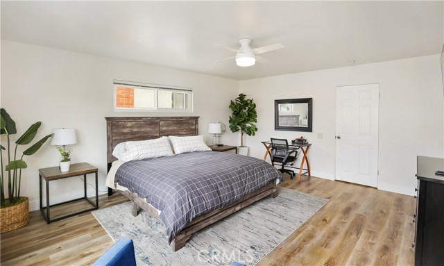 617 Iris Avenue, Corona del Mar CA: https://media.crmls.org/medias/e2f2eb12-0c06-40c5-914d-d6602582bcd1.jpg