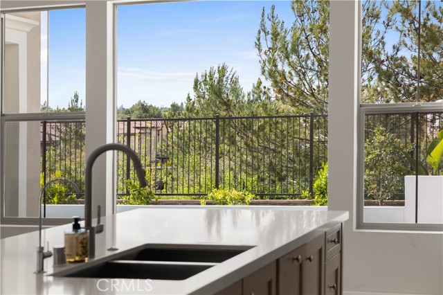 Detail Gallery Image 21 of 65 For 63 Longchamp, Irvine,  CA 92602 - 4 Beds | 3/1 Baths