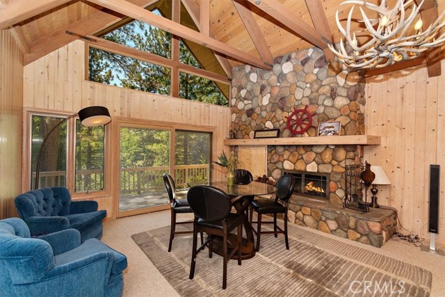 Detail Gallery Image 7 of 45 For 641 Golf Course Rd, Lake Arrowhead,  CA 92352 - 4 Beds | 3 Baths