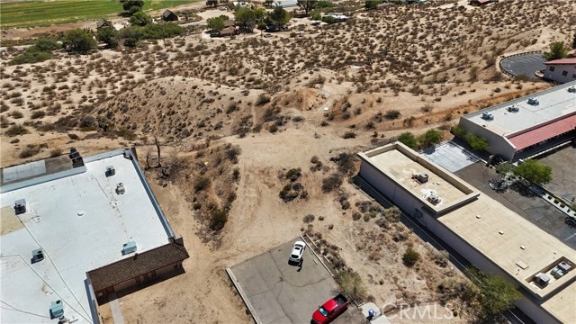 15243 11th Street, Victorville CA: https://media.crmls.org/medias/e2f31dd8-e35c-4577-801c-387f0d7cc65a.jpg